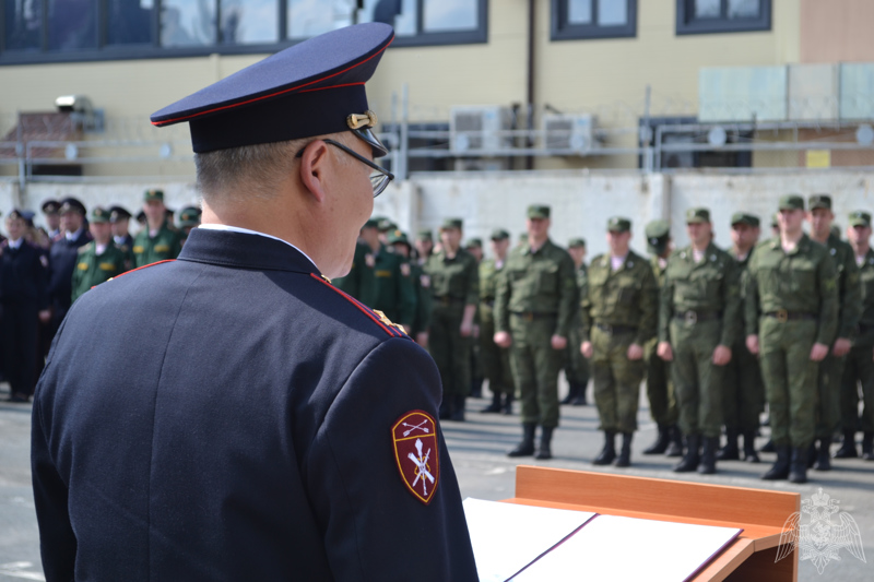 В Омске в торжественной обстановке состоялось вручение государственной награды сотруднику ОМОН