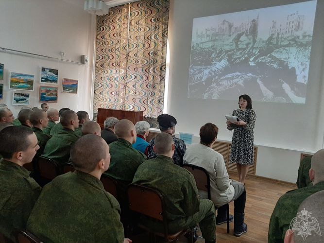 Военнослужащие омского учебного центра подготовки личного состава войск национальной гвардии посетили тематический вечер встречи  библиотечного центра «Культура-Омск»