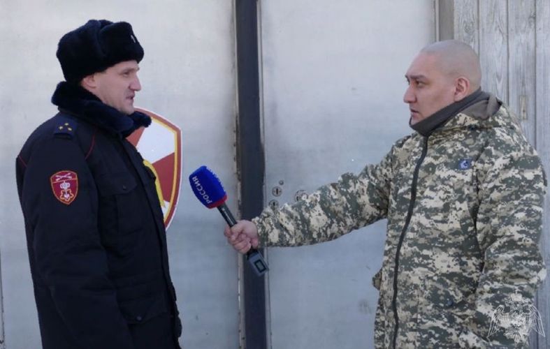 В преддверии Дня защитника Отечества омские росгвардейцы поздравили ветерана Великой Отечественной войны Петра Кузьминова