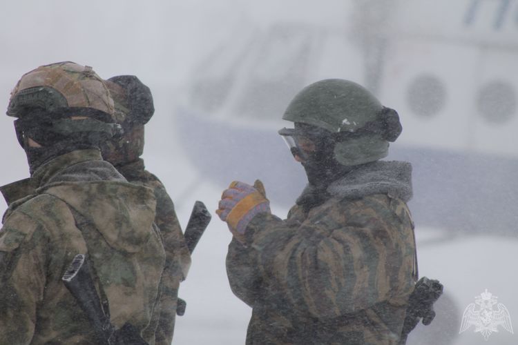 В рамках профессиональной подготовки сотрудники ОМОН «Штурм» омской Росгвардии отработали действия по десантно-штурмовой подготовке