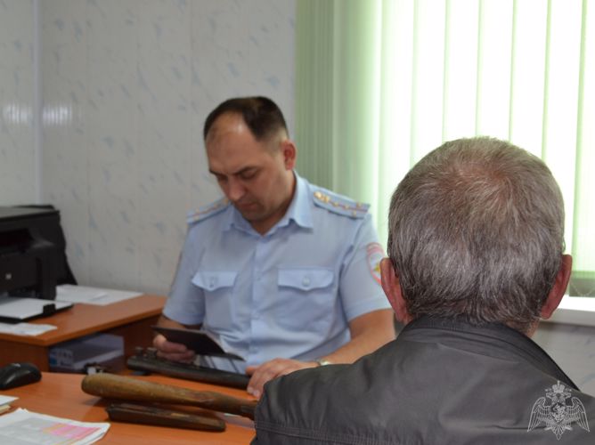 Лицензионно-разрешительная служба Управления омской Росгвардии продолжает работу по профилактике нарушений в сфере оборота оружия