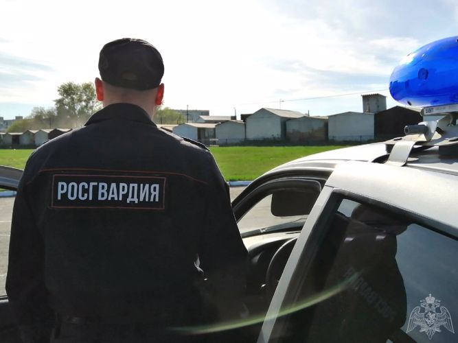  В Омске сотрудники Росгвардии задержали мужчину, подозреваемого в незаконном хранении наркотических веществ