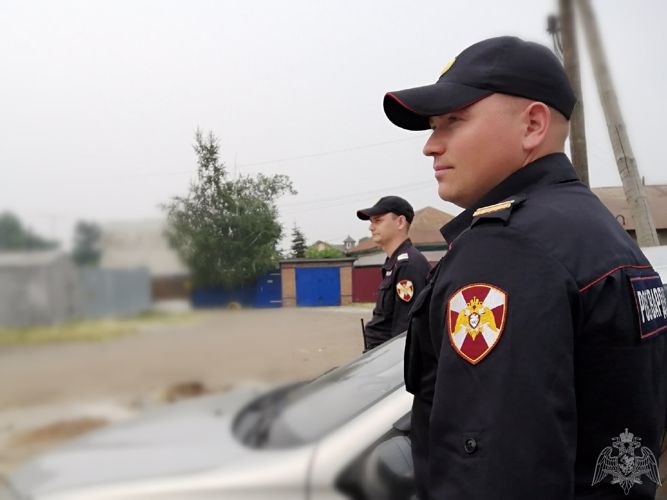 В Омске сотрудники Росгвардии задержали гражданина, подозреваемого в краже бытовой техники