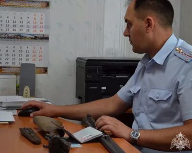 В Омске сотрудники Росгвардии задержали мужчину, устроившего ночную стрельбу в жилом районе города 