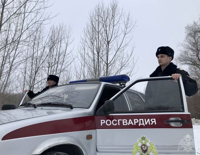 В Омске сотрудники Росгвардии задержали агрессивного пациента, выражавшегося в адрес медицинских работников грубой нецензурной бранью 