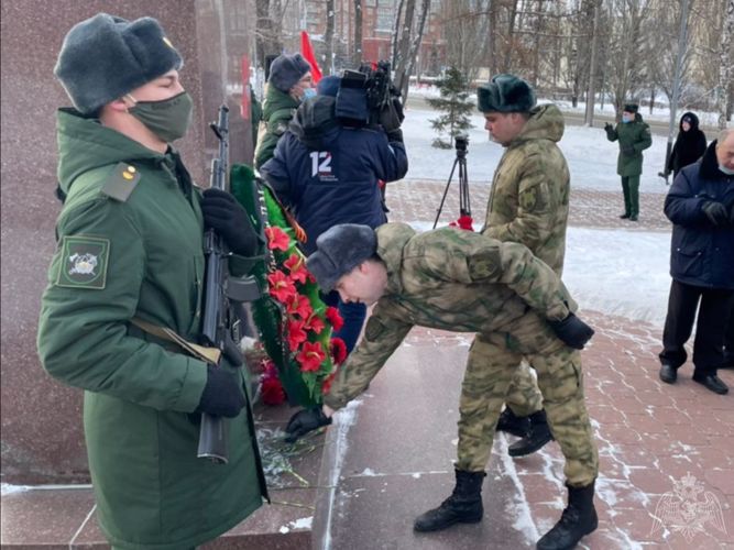 В Омске росгвардейцы почтили память генерал-лейтенанта Дмитрия Карбышева 