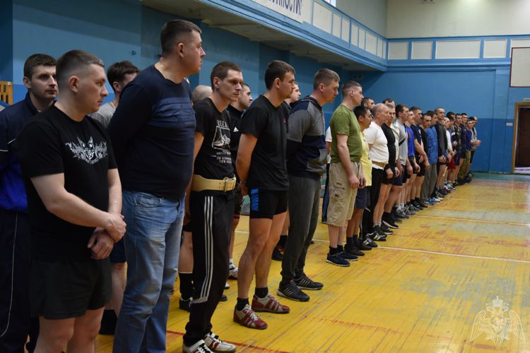 В Омске росгвардейцы одержали победу в соревнованиях по гиревому спорту среди коллективов органов безопасности и правопорядка 
