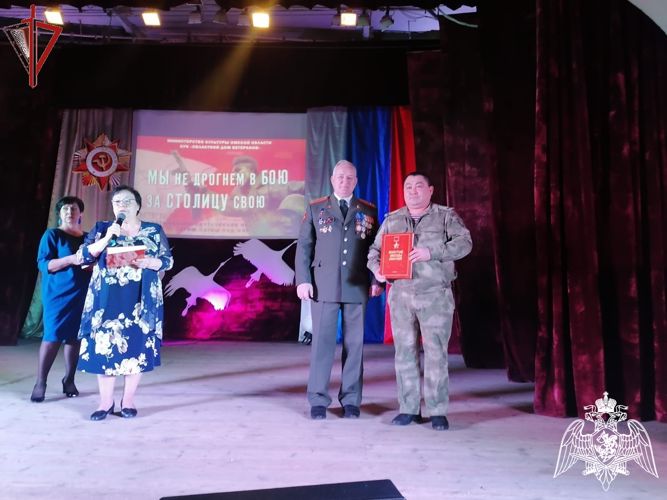 Военнослужащие Росгвардии приняли участие в презентации книги, приуроченной ко Дню битвы под Москвой