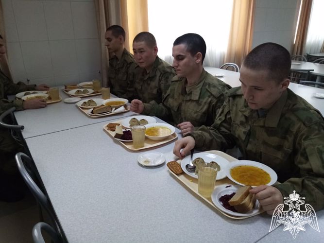 В омской войсковой части Росгвардии военнослужащие срочной службы отметили национальный праздник