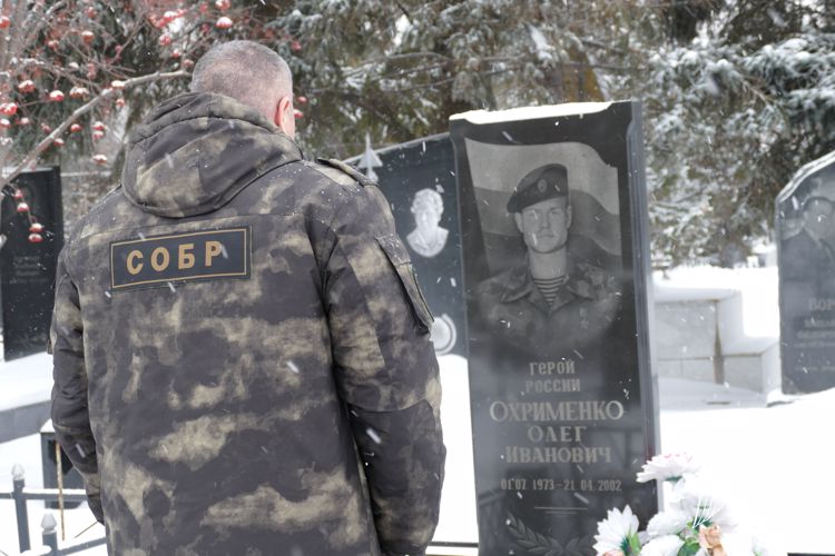 В день образования отряда сотрудники СОБР Управления Росгвардии по Омской области почтили память погибших коллег