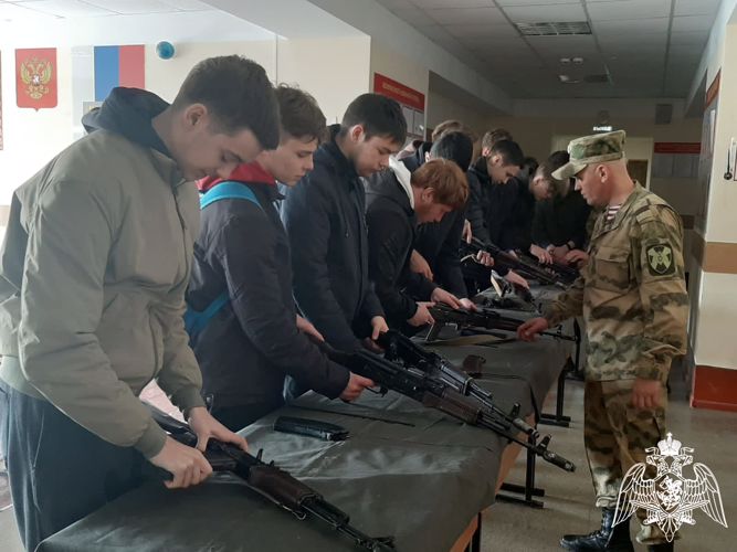 В  омской войсковой части Росгвардии состоялся «День открытых дверей» для омских старшеклассников