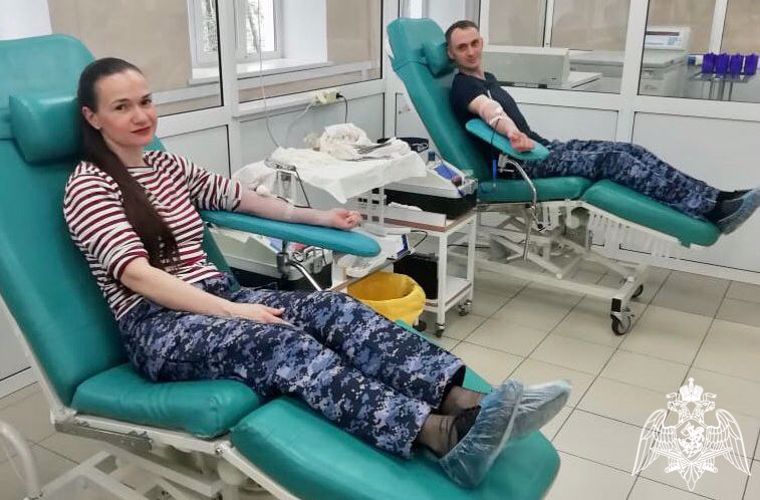 В Омске росгвардейцы приняли участие в донорской акции
