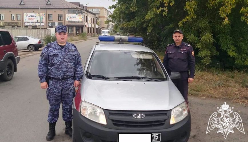 Росгвардейцы Омска пришли на помощь мужчине, которому стало плохо на улице
