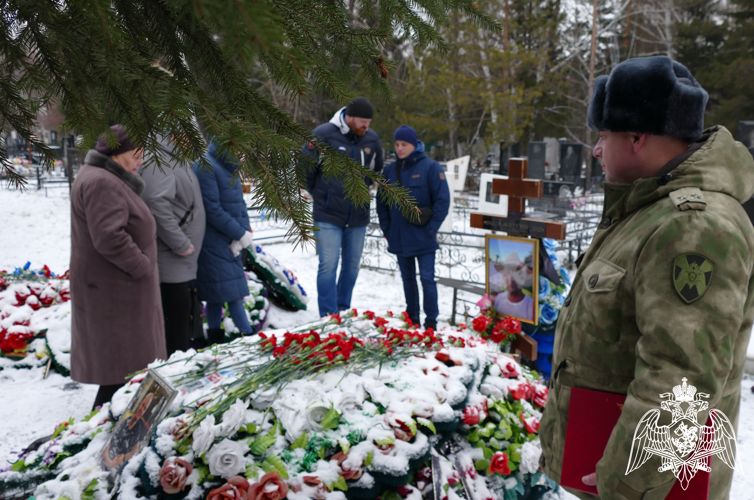 Росгвардейцы Омска почтили память погибших коллег