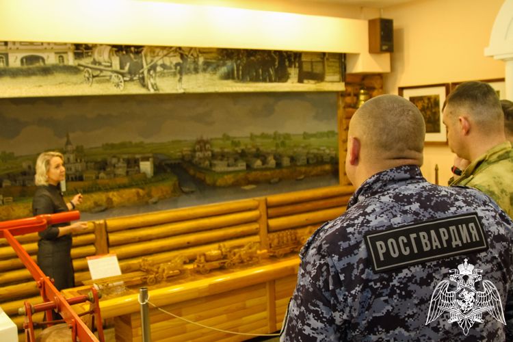 Росгвардейцы посетили экскурсию музея МЧС Омской области