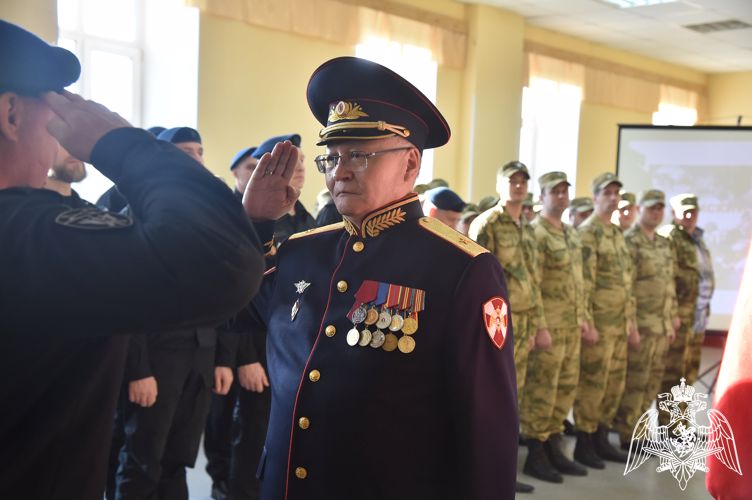 В Управлении Росгвардии по Омской области состоялось праздничное мероприятие, приуроченное Дню образования омского СОБР
