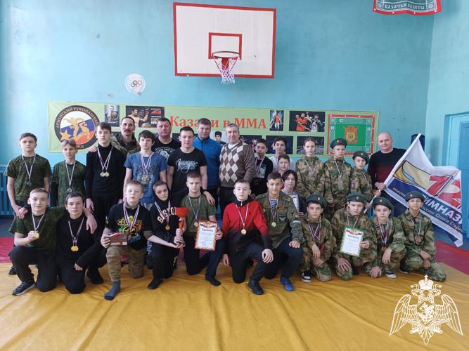 В Омске воспитанники класса гвардейской смены приняли участие в военно-спортивном многоборье
