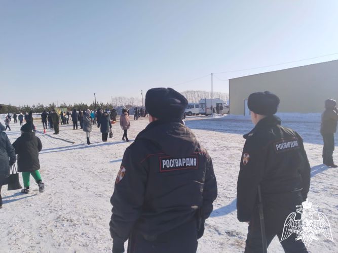 Росгвардейцы приняли участие в обеспечении правопорядка при проведении массовых мероприятий в Омской области