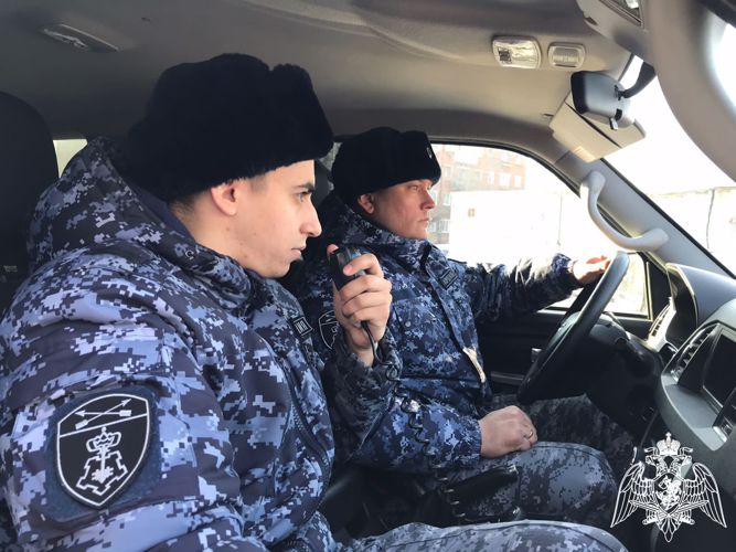 В Омске сотрудники вневедомственной охраны Росгвардии задержали нетрезвого водителя