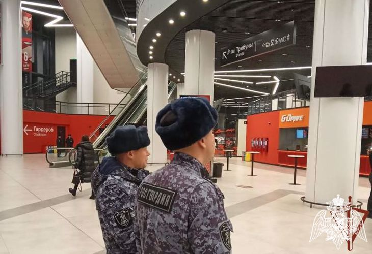 Общественную безопасность и правопорядок обеспечила Росгвардия на матче КХЛ в Омске