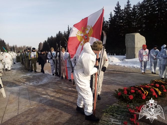 В памятном лыжном забеге «Марш-бросок» приняли участие военнослужащие Росгвардии
