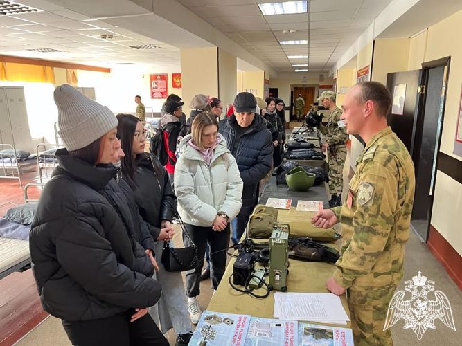 В войсковой части Росгвардии состоялся «День открытых дверей» для омских студентов