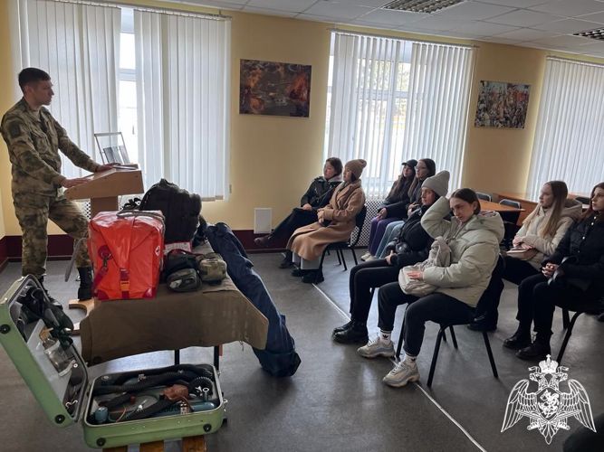 В войсковой части Росгвардии состоялся «День открытых дверей» для омских студентов