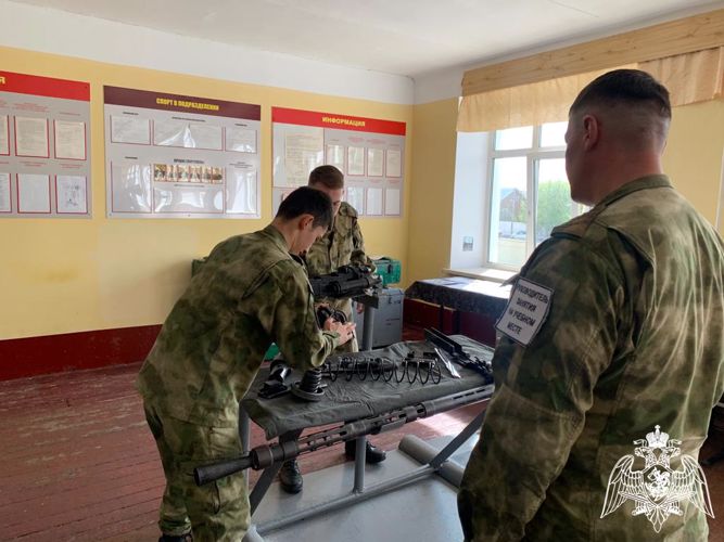 В омском центре подготовки личного состава Сибирского округа Росгвардии состоялся очередной выпуск водителей БТР