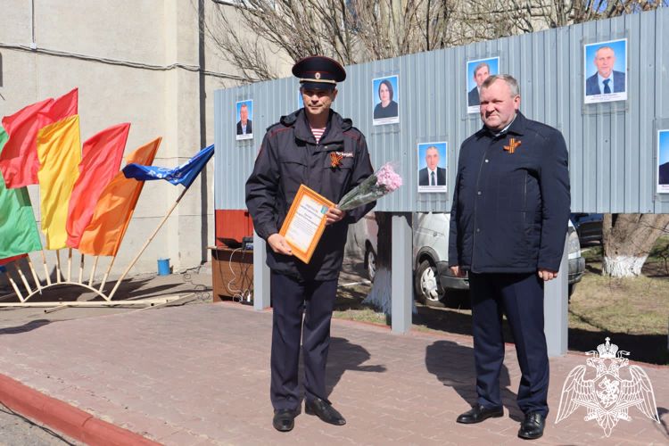 В Омской области сотрудники вневедомственной охраны Росгвардии занесены на районные Доски почета