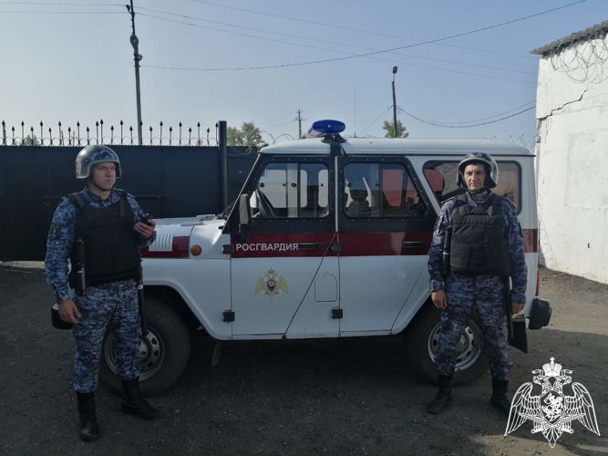 В Омской области росгвардейцы помогли вернуться домой пенсионеру, страдающему деменцией