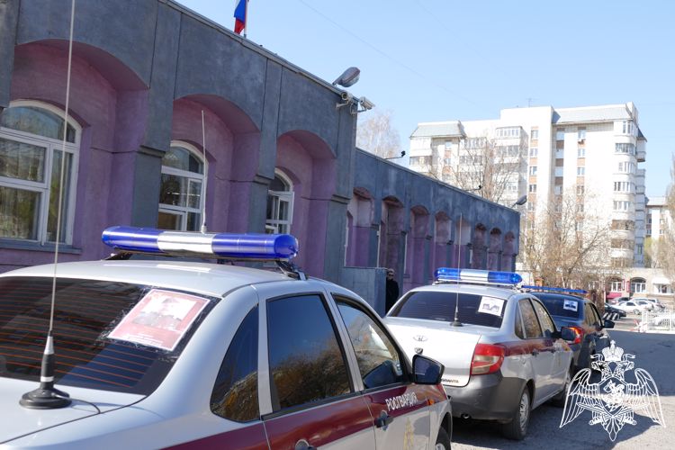 В Омске росгвардейцы присоединились ко Всероссийской акции «Бессмертный автополк» 