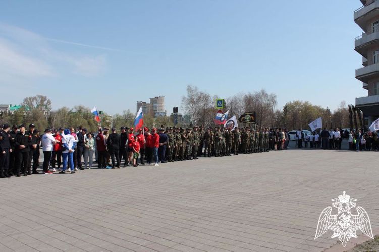 В Омске росгвардейцы приняли участие в спортивно-патриотическом празднике «Zабег Победы»