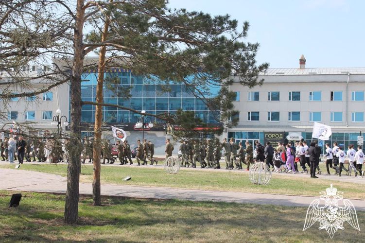 В Омске росгвардейцы приняли участие в спортивно-патриотическом празднике «Zабег Победы»