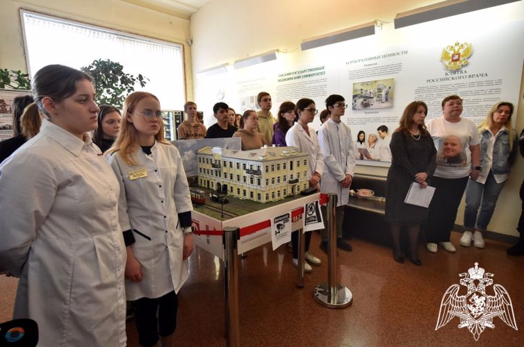 Памятную экспозицию погибшему в ходе СВО офицеру СОБР Росгвардии открыли в Омске