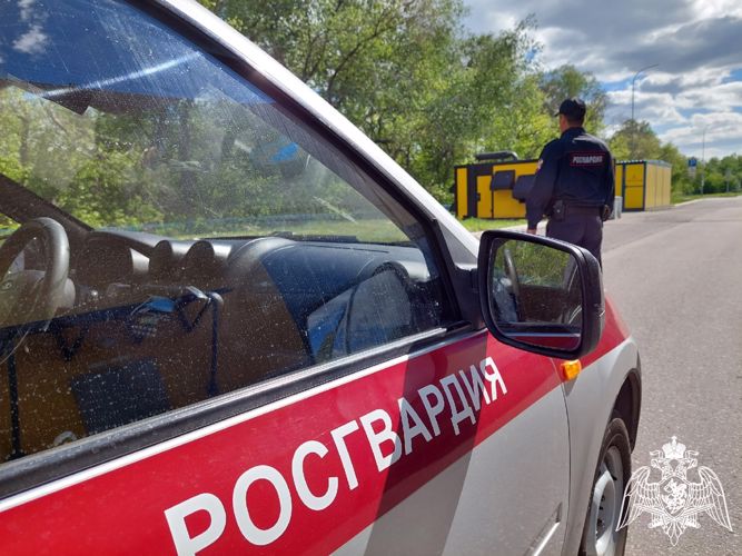 Росгвардейцы оказали помощь местной жительнице, получившей травму при падении