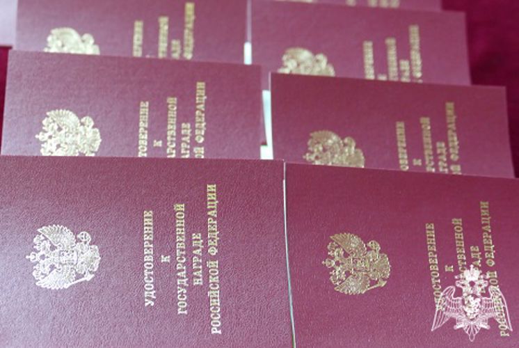 В Омске вручили госнаграды спецназовцам Росгвардии, отличившимся в ходе СВО