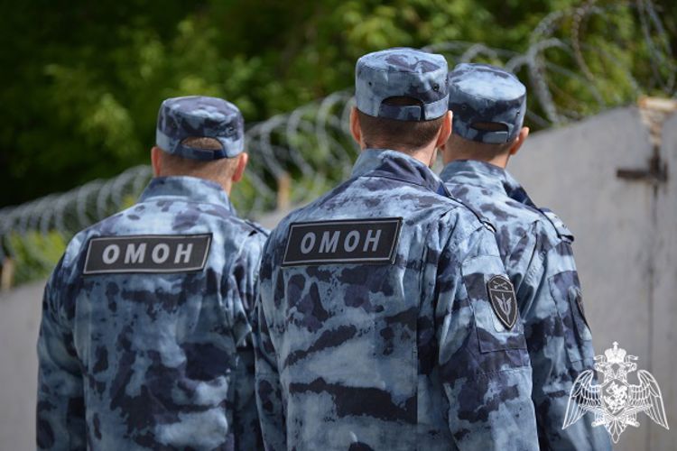 В Омске сотрудники спецподразделений Росгвардии оказали содействие полиции при выявлении нарушений в сфере миграционного законодательства 