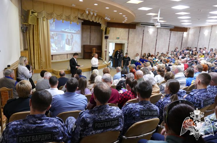 Росгвардейцы приняли участие в презентации книги «Координаты СВОим» в Омске