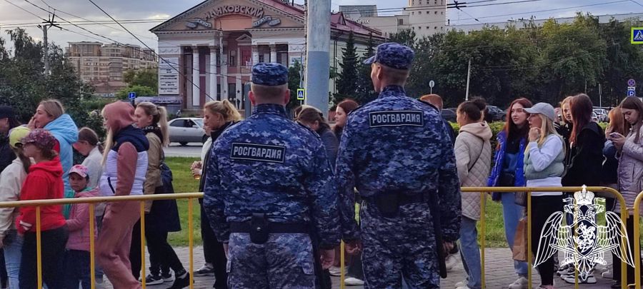 Сотрудники Росгвардии приняли участие в обеспечении правопорядка на фестивале «ШтормFest-2023» в Омске 