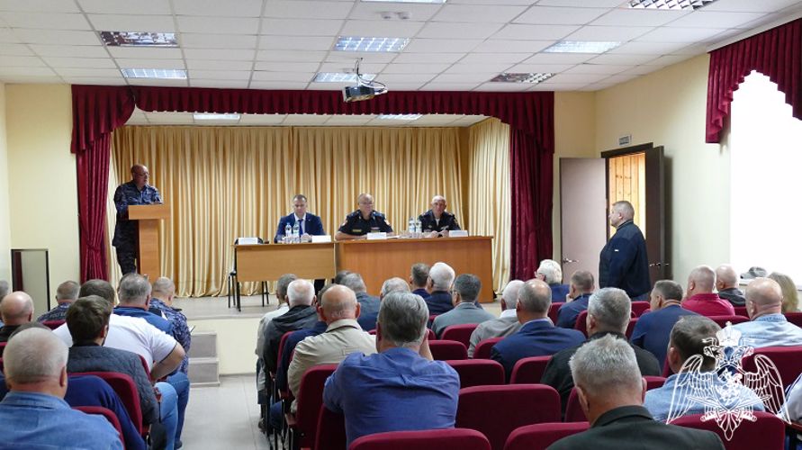 В преддверии нового учебного года росгвардейцы провели заседание Координационного совета в Омске