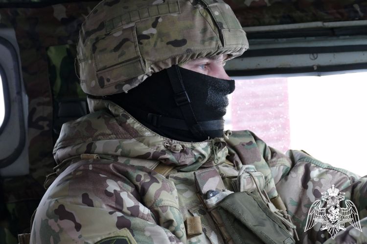 При содействии СОБР Росгвардии в Омской области задержаны подозреваемые в мошенничестве