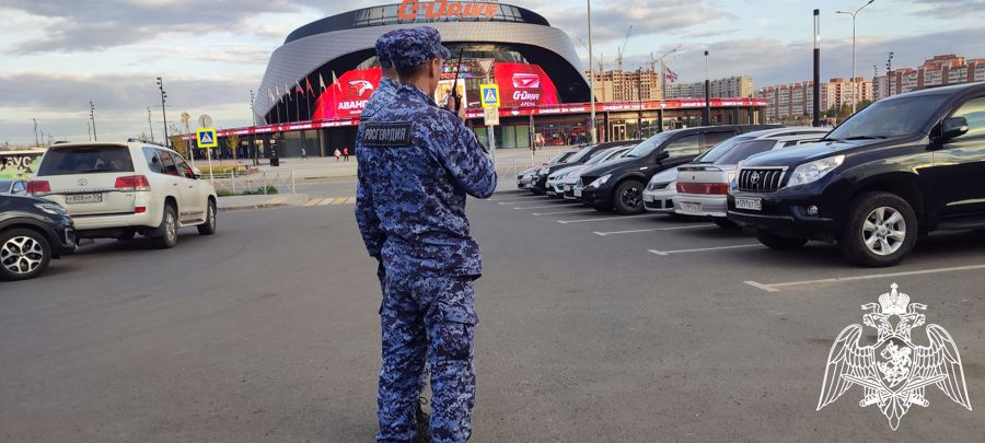 Росгвардейцы обеспечили правопорядок во время проведения хоккейных матчей в Омске