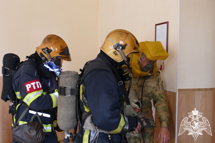 В Управлении Росгвардии по Омской области состоялась тренировка по противопожарной подготовке личного состава