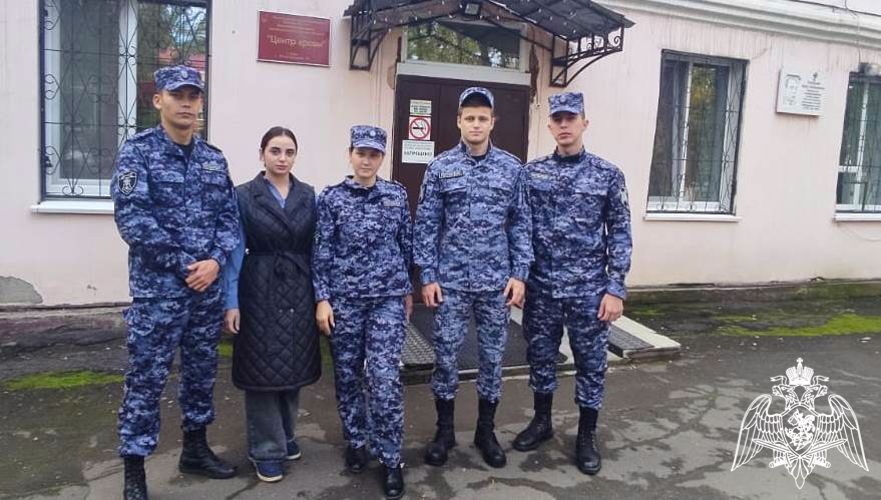 Сотрудники Росгвардии приняли участие во Всероссийском донорском марафоне «#ДавайВступай!» в Омске