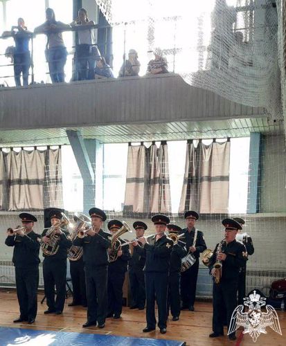 Оркестр омской воинской части Росгвардии принял участие в открытии чемпионата по рукопашному бою