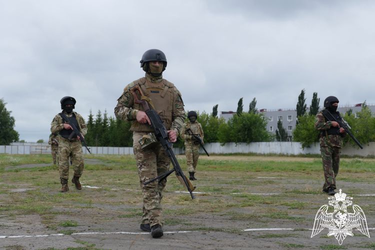 Омский ОМОН отмечает профессиональный праздник