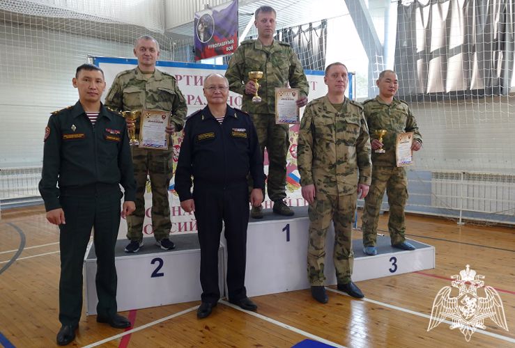 Чемпионат Сибирского округа войск национальной гвардии Российской Федерации по рукопашному бою завершился в Омске