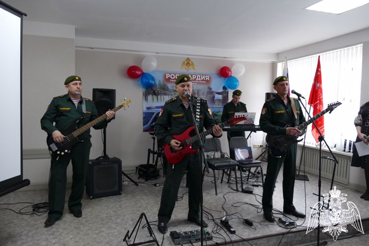 В Омске торжественно отметили 71-летие образования вневедомственной  охраны Росгвардии 