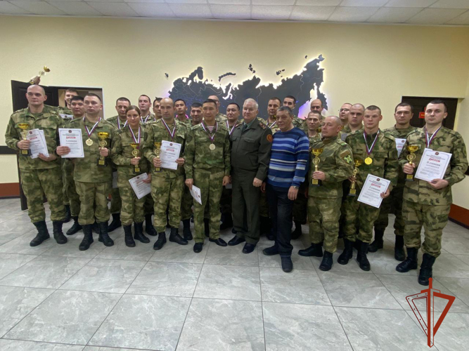 В Омской воинской части Росгвардии состоялся турнир по стрельбе, приуроченный к 127 годовщине со дня рождения маршала Г. К. Жукова