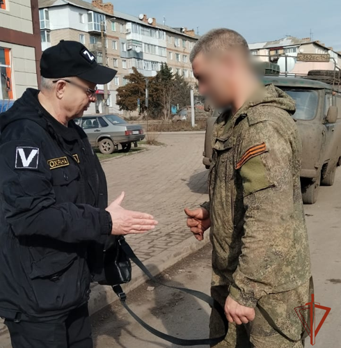 Ветераны вневедомственной охраны из Омска оказали гуманитарную помощь жителям г. Токмак Запорожской области 
